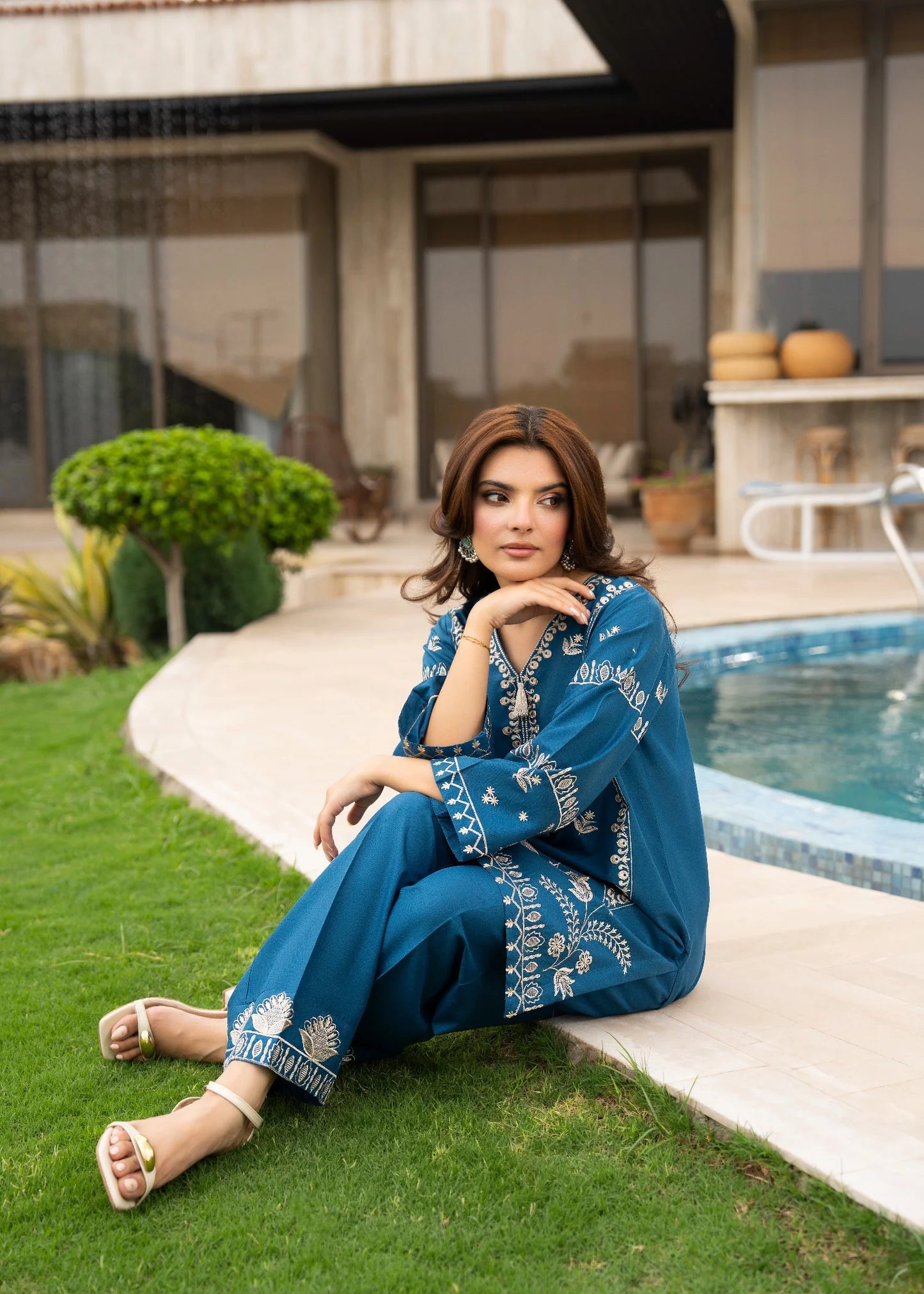 Syra 2pc - Luxury Embroidered Lawn