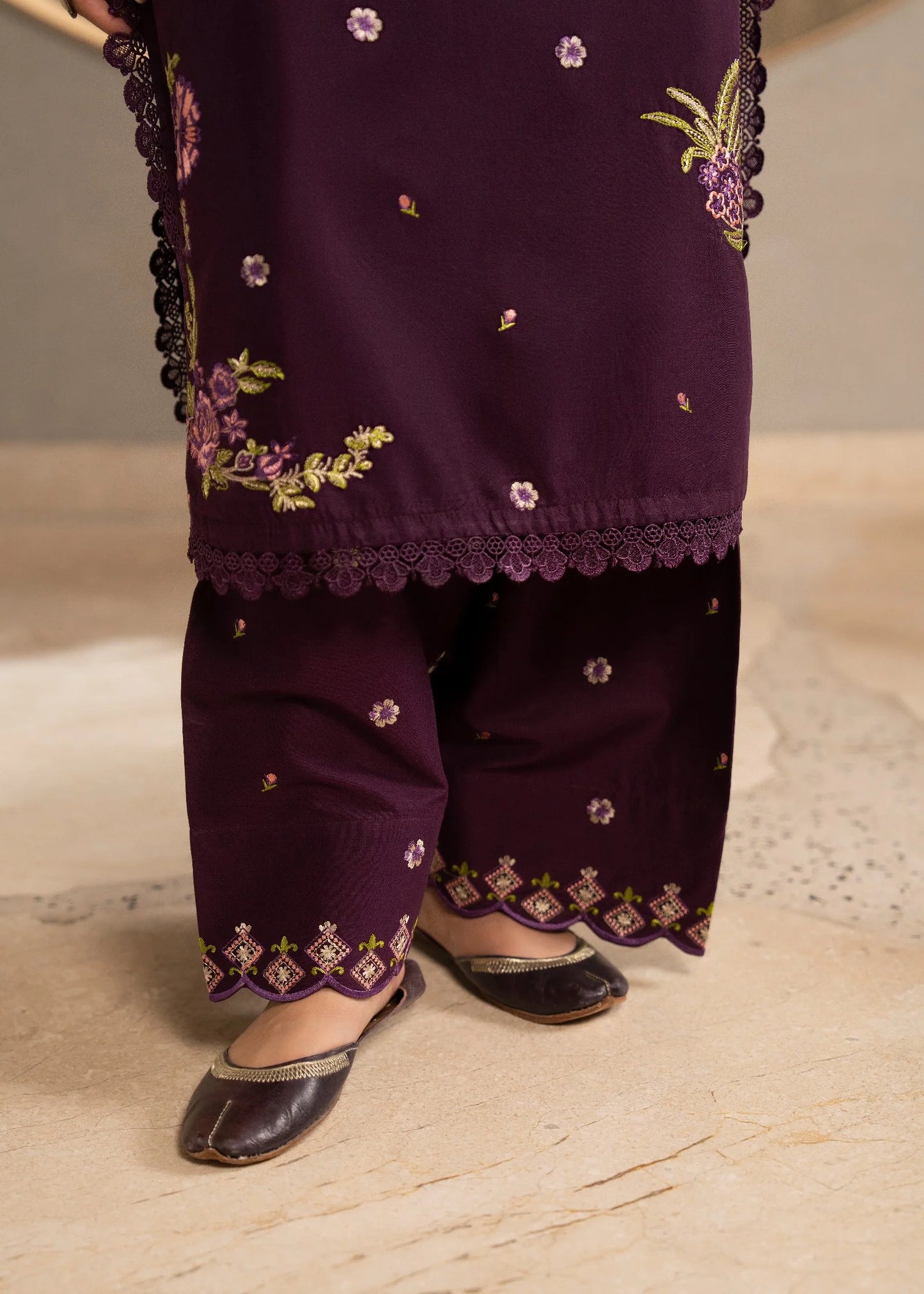 Aaira 2pc -  Luxury Embroidered Lawn