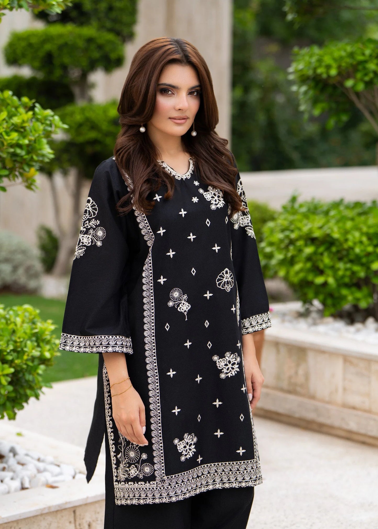 Aurelia 2pc -  Luxury Embroidered Lawn