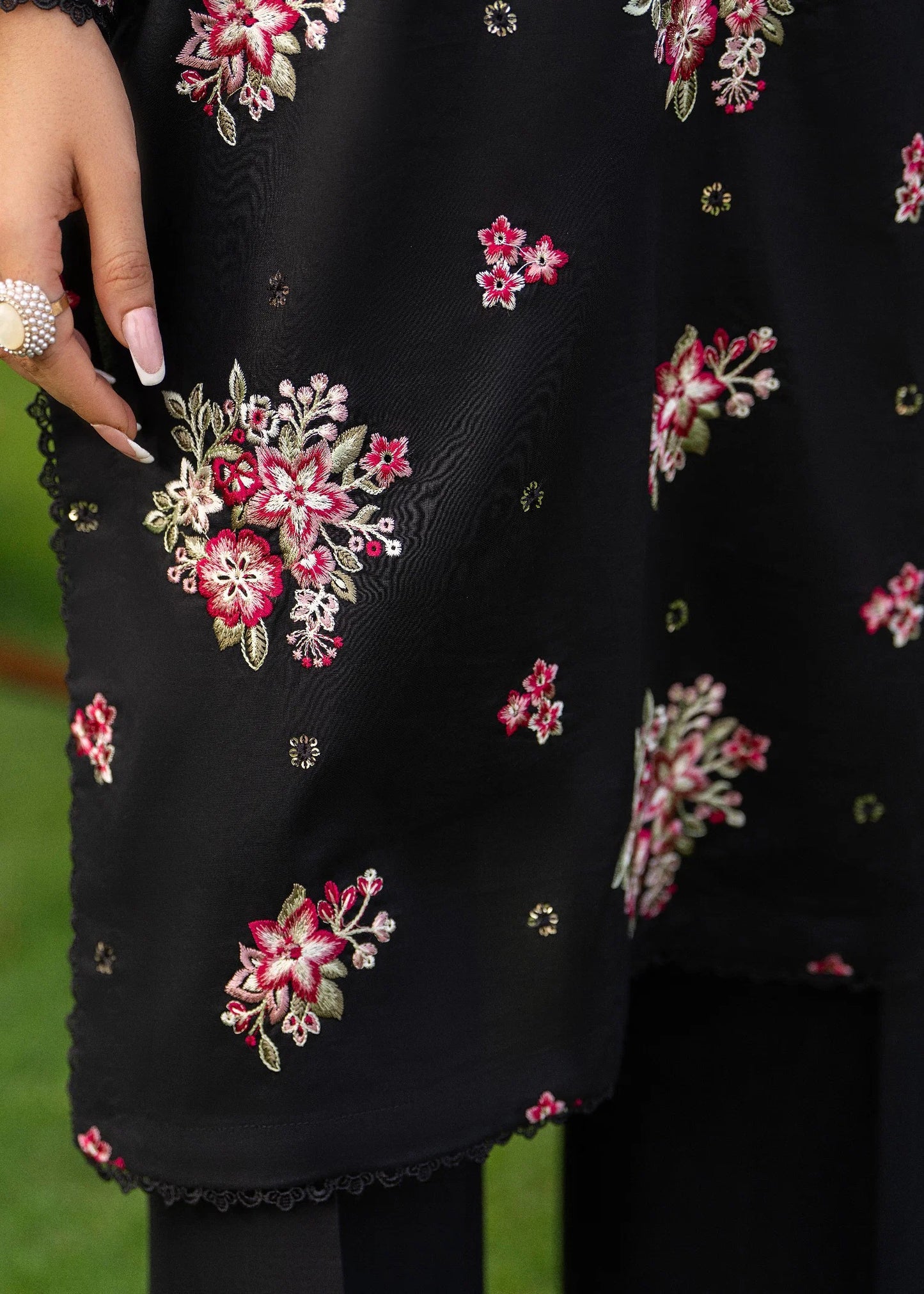 Cyrene 2pc -  Luxury Embroidered Lawn