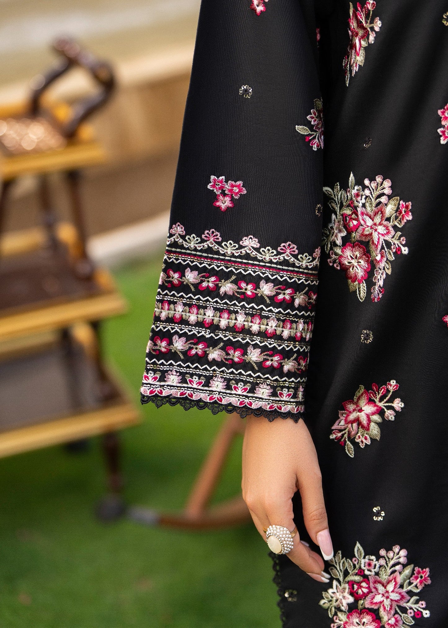 Cyrene 2pc -  Luxury Embroidered Lawn