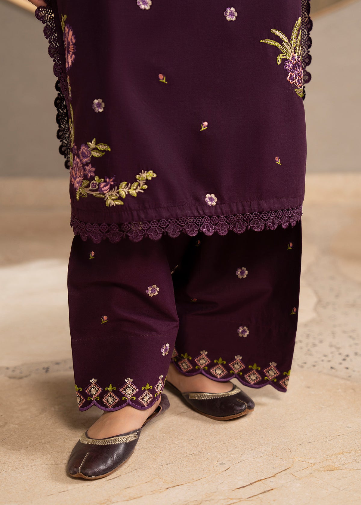 Aaira 2pc -  Luxury Embroidered Lawn