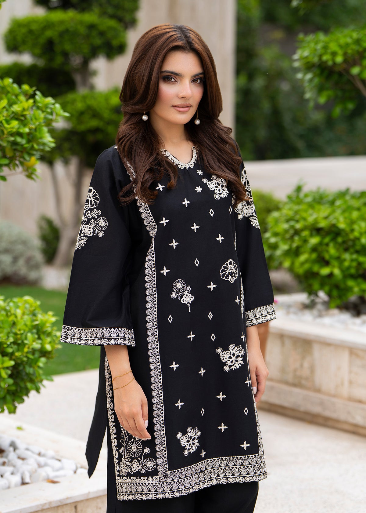 Aurelia 2pc -  Luxury Embroidered Lawn