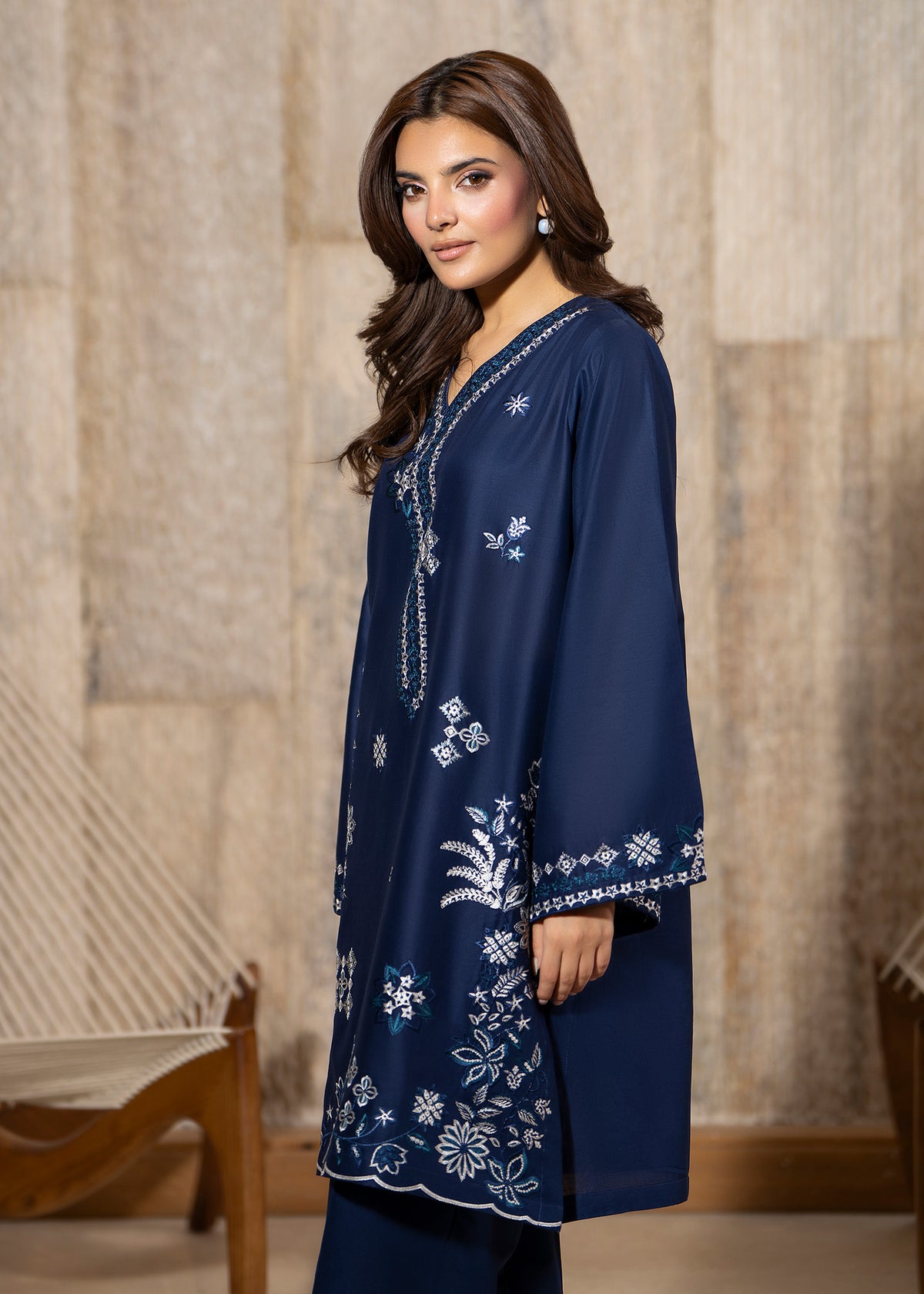 Naevia 2pc -  Luxury Embroidered Lawn