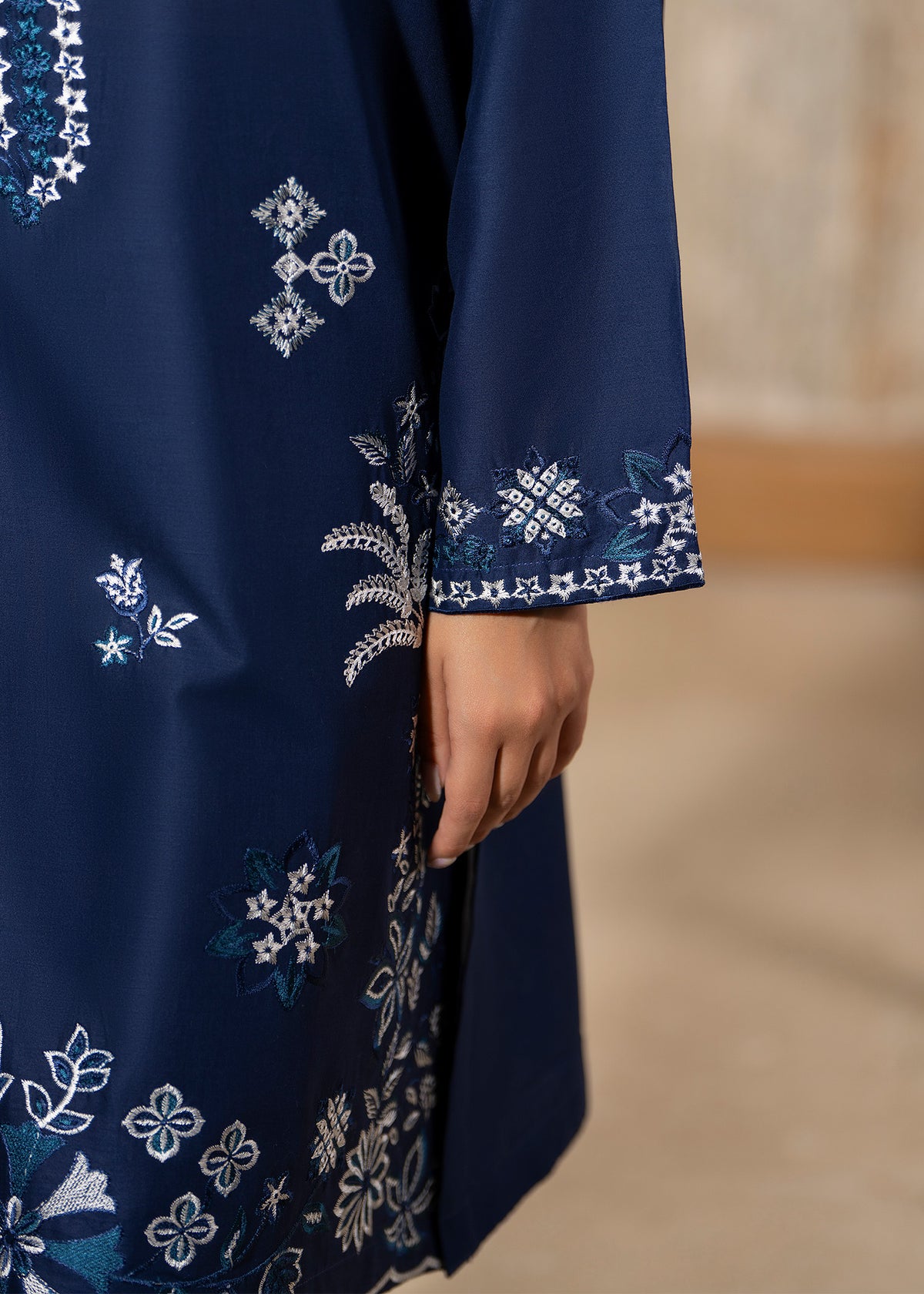 Naevia 2pc -  Luxury Embroidered Lawn